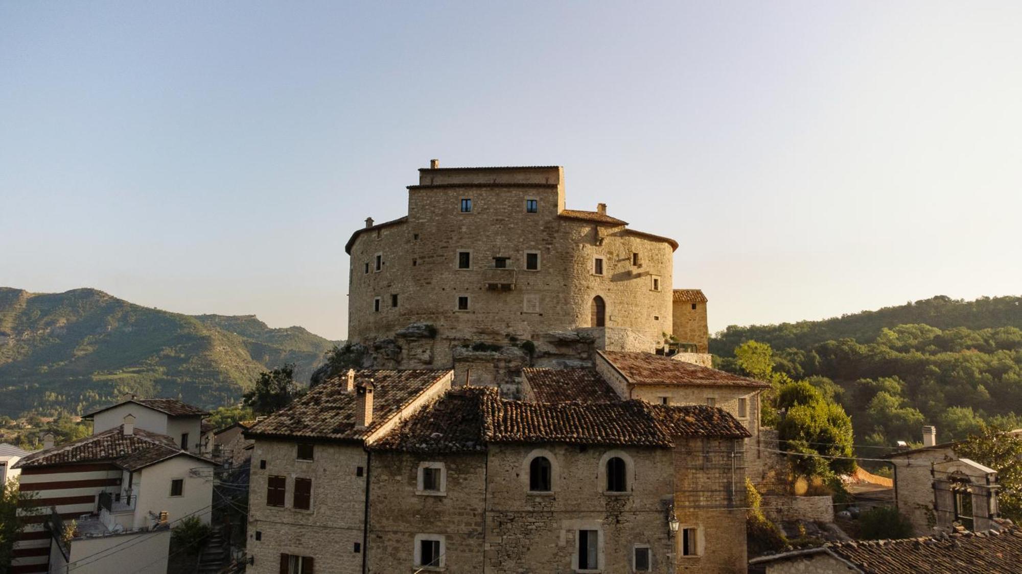 Castel Di Luco Hotel Acquasanta Terme Exterior photo